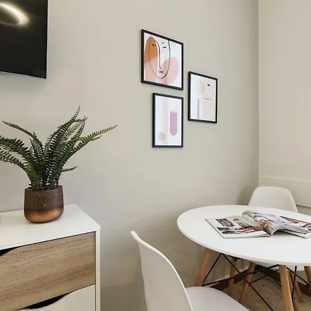 Apartment Contempora - Elvezia Park - 1bed, 1bath With Balcony - E34 *