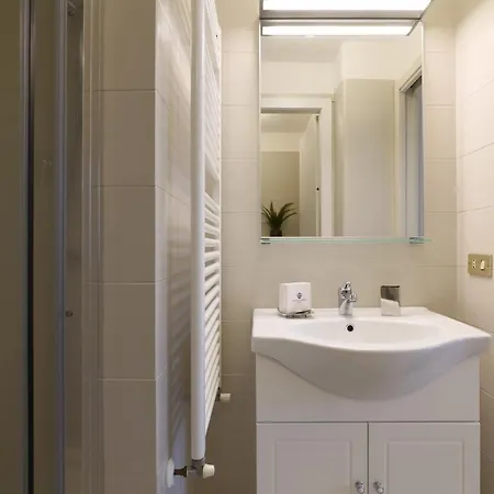 Contempora - Elvezia 8 - E34 Apartmán *